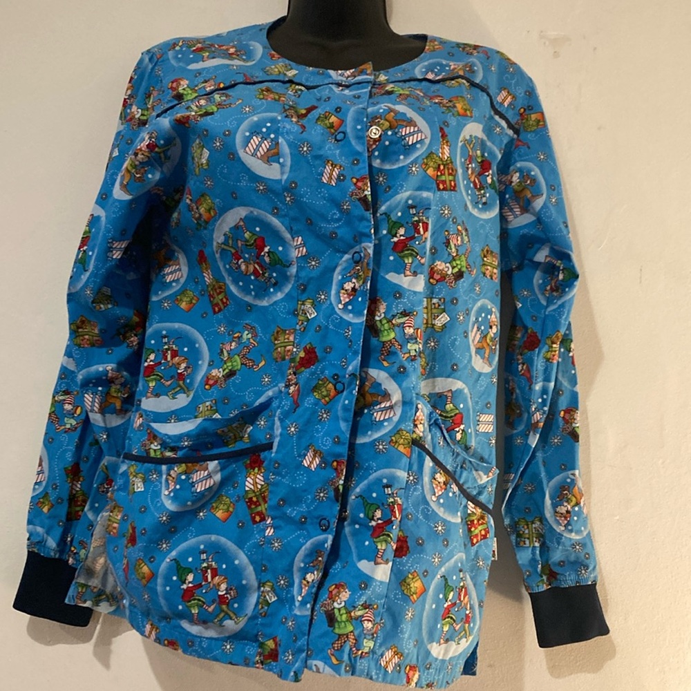 Santa Helpers Scrub Jacket button up. Excellent pre~loved condition Christmas 🤶
